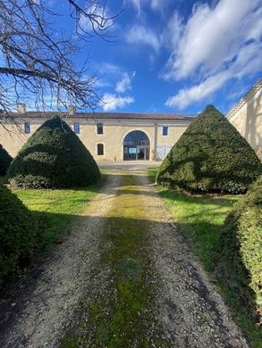 Casa di lusso a Auch, Gers