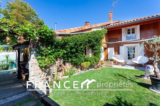 Luxe woning in Lavelanet-de-Comminges, Upper Garonne