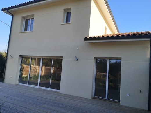 Luxury home in Vendays-Montalivet, Gironde