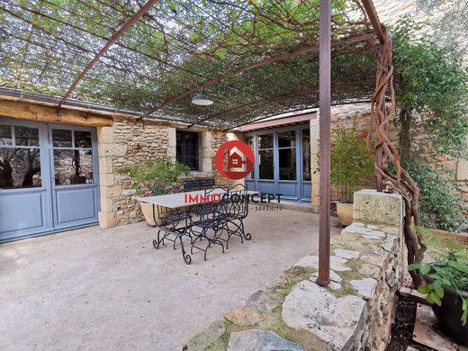 豪宅  Saint-Victor-la-Coste, Gard