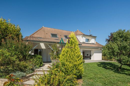 Luxury home in Coublevie, Isère