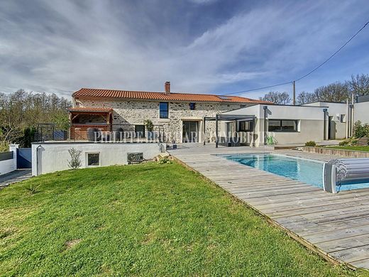 Casa de lujo en La Roche-sur-Yon, Vendea