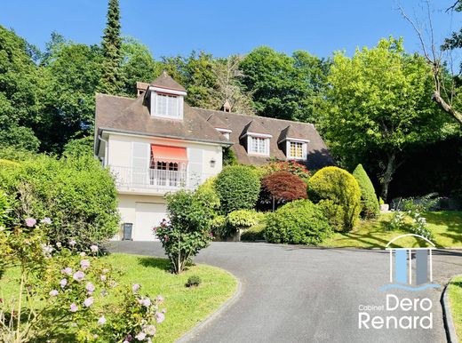 Luxury home in Montivilliers, Seine-Maritime
