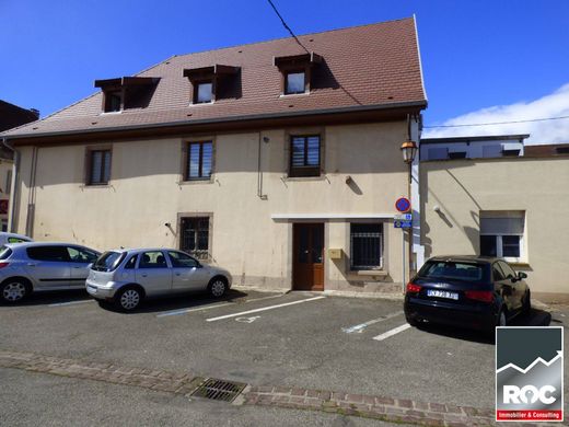 Complesso residenziale a Soultz-Haut-Rhin, Alto Reno