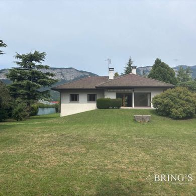 Luxury home in Saint-Pierre-en-Faucigny, Haute-Savoie