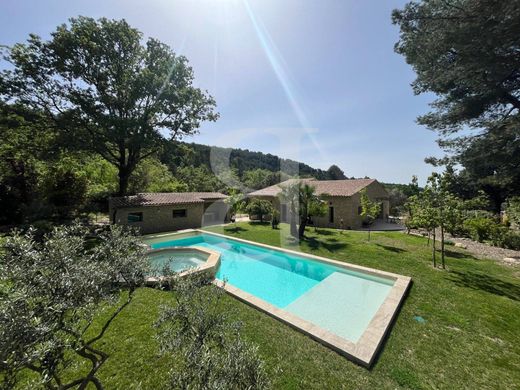 Luxury home in L'Isle-sur-la-Sorgue, Vaucluse