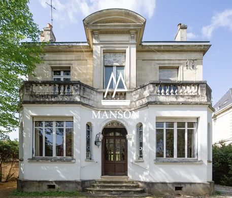 Luxury home in Le Bouscat, Gironde