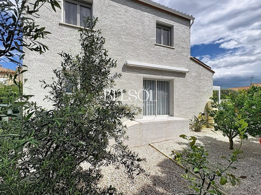 Casa di lusso a Saint-Cyprien, Pirenei Orientali