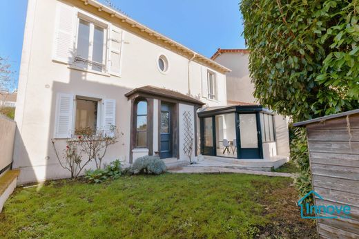 Luxury home in Viroflay, Yvelines