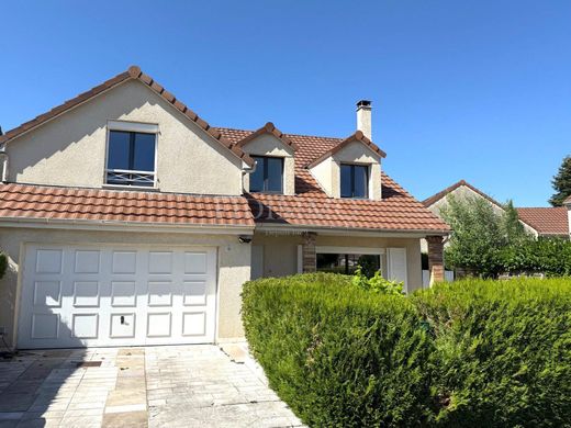 Luxury home in Chennevières-sur-Marne, Val-de-Marne