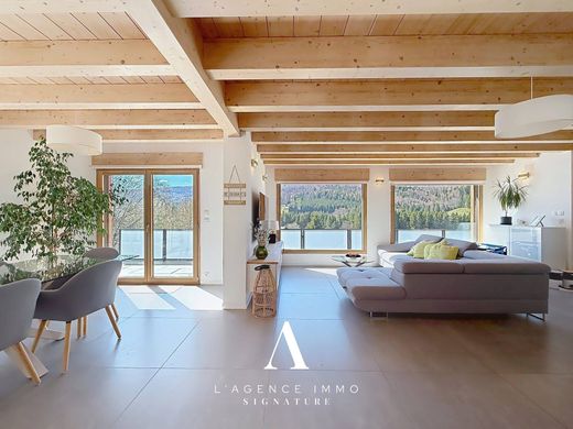 Luxury home in Mijoux, Ain
