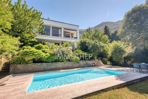 Luxury home in Saint-Martin-le-Vinoux, Isère