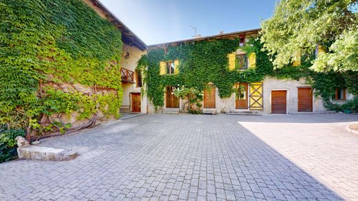 Luxury home in Misérieux, Ain