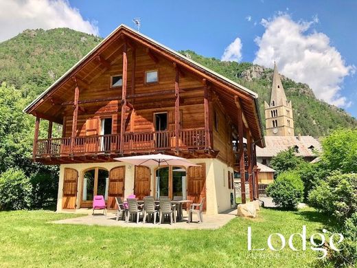 Luxury home in Pelvoux, Hautes-Alpes