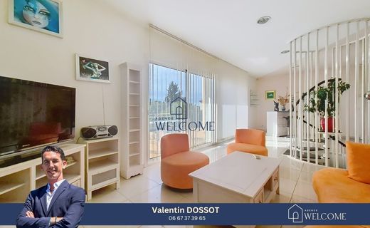 Casa de lujo en Puissalicon, Herault