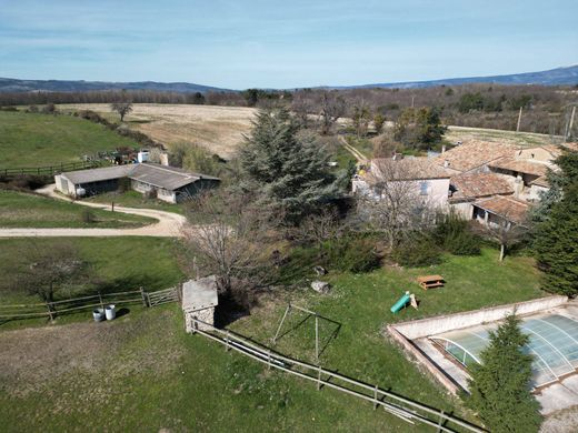 Casa di lusso a Revest-du-Bion, Alpi dell'Alta Provenza