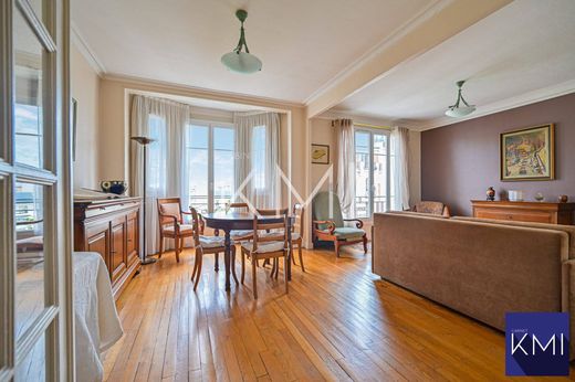 Apartment / Etagenwohnung in Saint-Mandé, Val-de-Marne