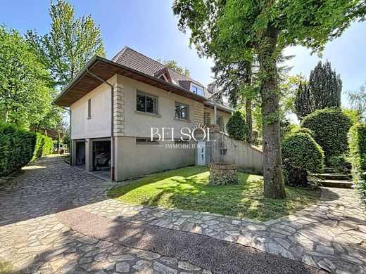 Casa di lusso a Sucy-en-Brie, Val-de-Marne