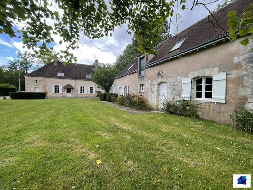 Luxe woning in Châtillon-Coligny, Loiret