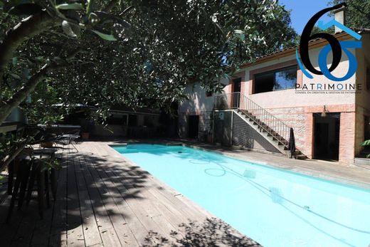 Luxury home in Daux, Upper Garonne