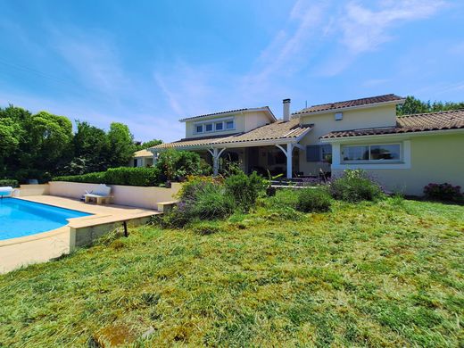 Luxus-Haus in Villeneuve-sur-Lot, Lot-et-Garonne