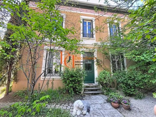 Casa de lujo en Villeurbanne, Ródano