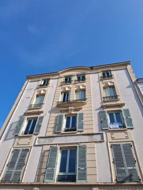 公寓楼  Vichy, Allier