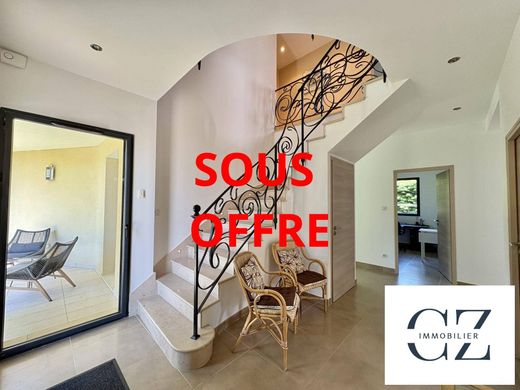 Luxury home in Fontaine-lès-Dijon, Cote d'Or
