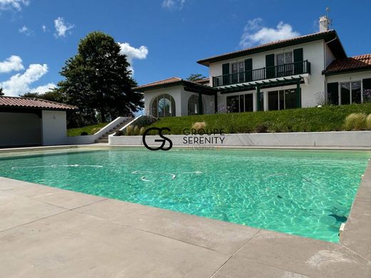 Luxe woning in Urrugne, Pyrénées-Atlantiques