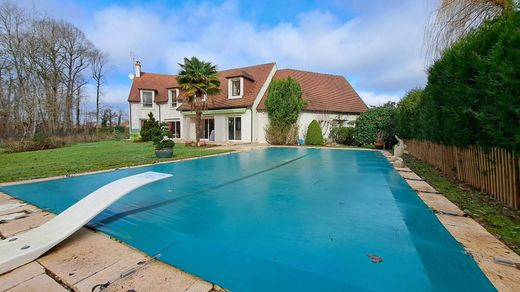 Maison de luxe à Saint-Maurice-Montcouronne, Essonne