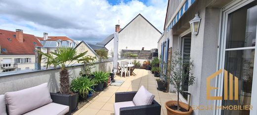 Appartement in Le Plessis-Robinson, Hauts-de-Seine