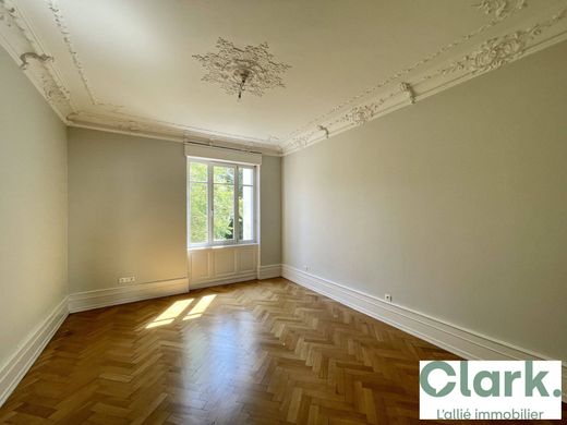 Apartment / Etagenwohnung in Straßburg, Bas-Rhin