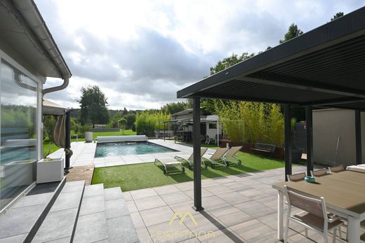 豪宅  Morsbach, Moselle