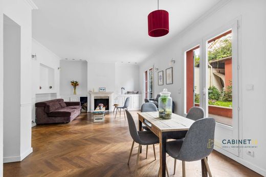 Luxury home in Chaville, Hauts-de-Seine