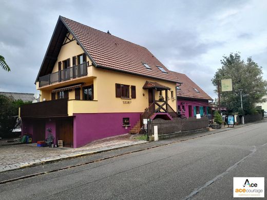 Herrlisheim-près-Colmar, Haut-Rhinの高級住宅