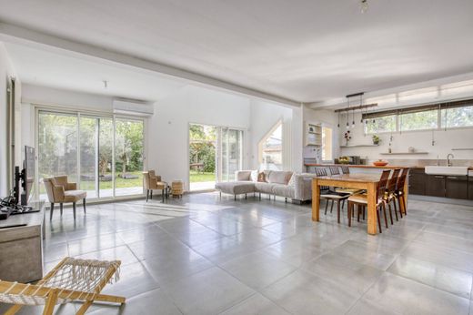 منزل ﻓﻲ Saint-Maur-des-Fossés, Val-de-Marne