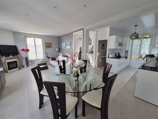 Luxus-Haus in Fontainebleau, Seine-et-Marne