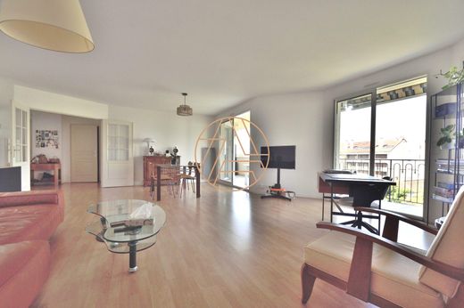 Apartment in Saint-Maur-des-Fossés, Val-de-Marne