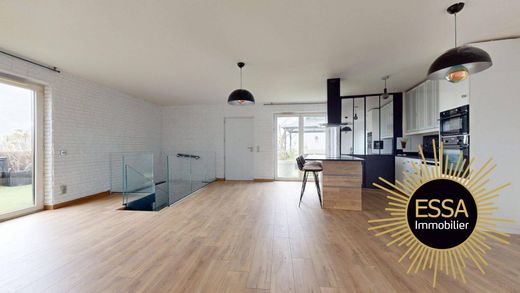 Apartment in Le Chesnay, Yvelines