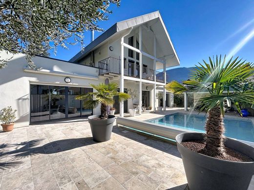 Luxury home in Vif, Isère