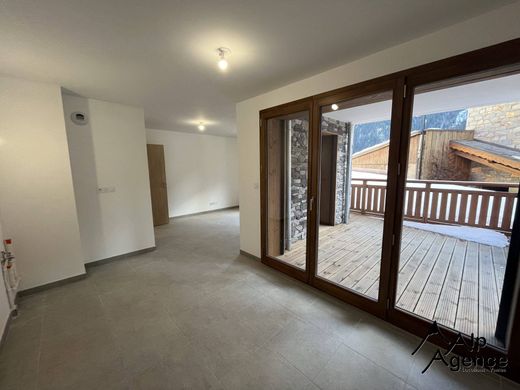 Apartment / Etagenwohnung in Champagny-en-Vanoise, Savoy