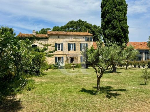 Tarascon, Bouches-du-Rhôneの高級住宅