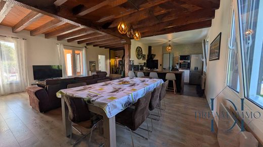 Casa di lusso a Saint-Martin-de-Hinx, Landes