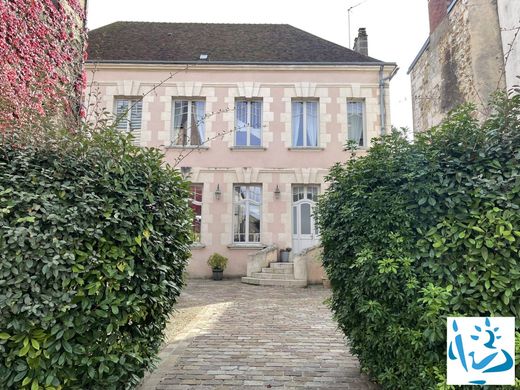 Maison de luxe à Mortagne-au-Perche, Orne