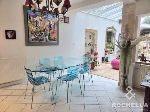 豪宅  Nieul-sur-Mer, 滨海夏朗德省