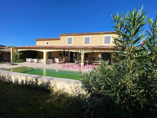 Luxury home in Caumont-sur-Durance, Vaucluse