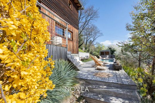 Luxury home in Couzon-au-Mont-d'Or, Rhône