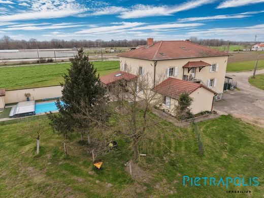 Luxury home in Mably, Loire