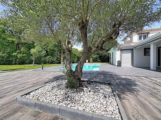 Casa de lujo en Cornebarrieu, Alto Garona