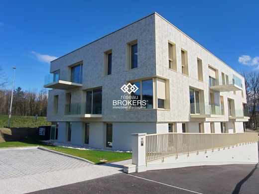 ‏משרד ב  Annecy, Haute-Savoie